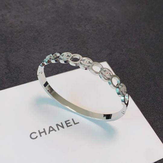 Chanel bracelet 11lyh130 (1)