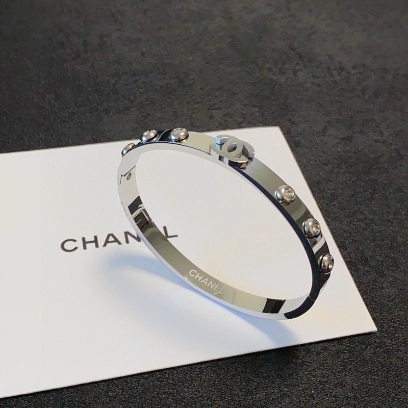 Chanel bracelet 05yxh13 (1)