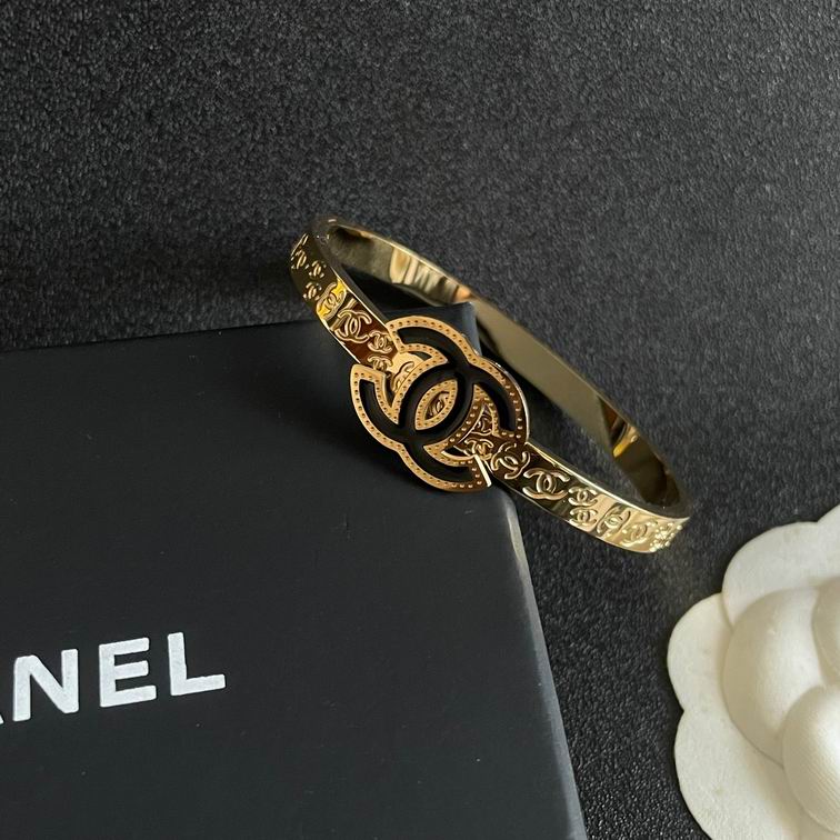 Chanel bracelet 12lyh01 (1)