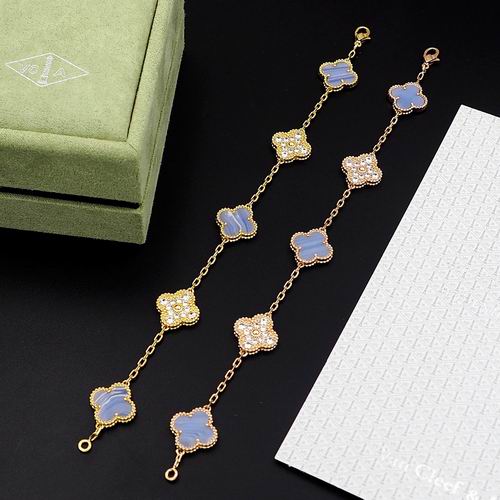 Van Cleef & Arpels bracelet 12lyh38 (1)