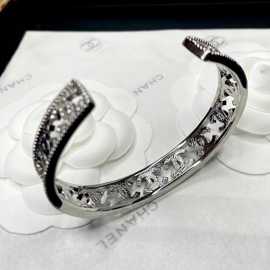 Chanel bracelet 11lyh103 (1)