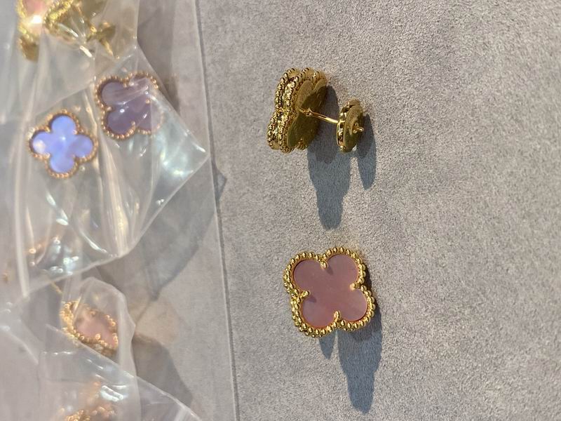 Van Cleef & Arpels earring 03lyh44 (1)