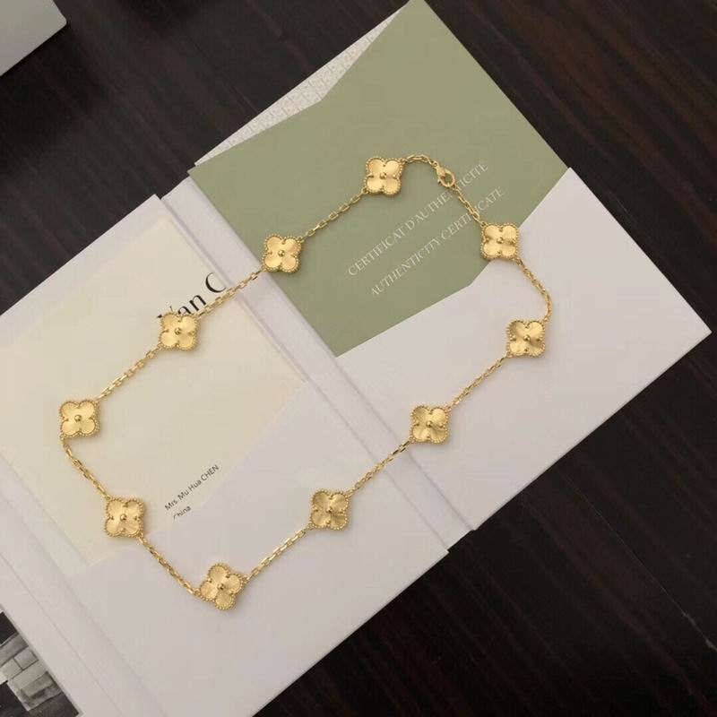 Van Cleef & Arpels necklace 06yxh01 (1)