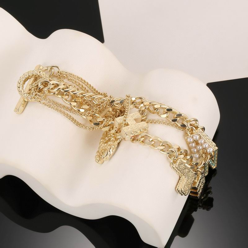 Chanel bracelet 06yxh01 (1)
