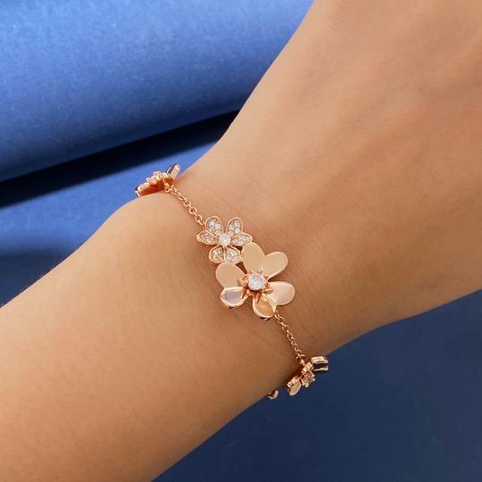 Van Cleef & Arpels bracelet18 (8)