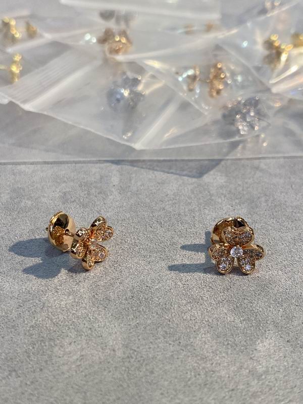 Van Cleef & Arpels earring 03lyh42 (1)