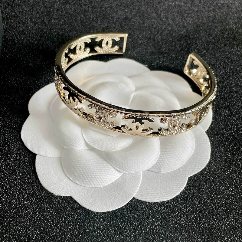 Chanel bracelet 06yxh04 (1)