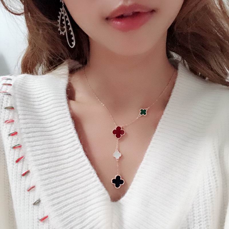 Van Cleef & Arpels necklace 06yxh05 (1)
