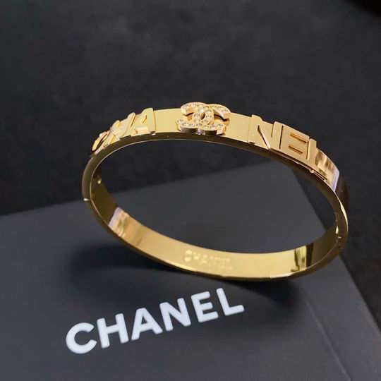 Chanel bracelet 11lyh114 (1)