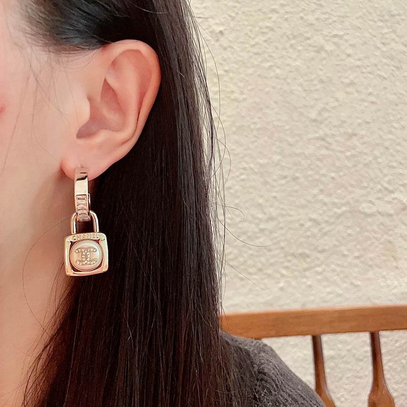 Chanel Earring 07yxh58 (1)