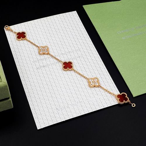 Van Cleef & Arpels bracelet 12lyh38 (1)