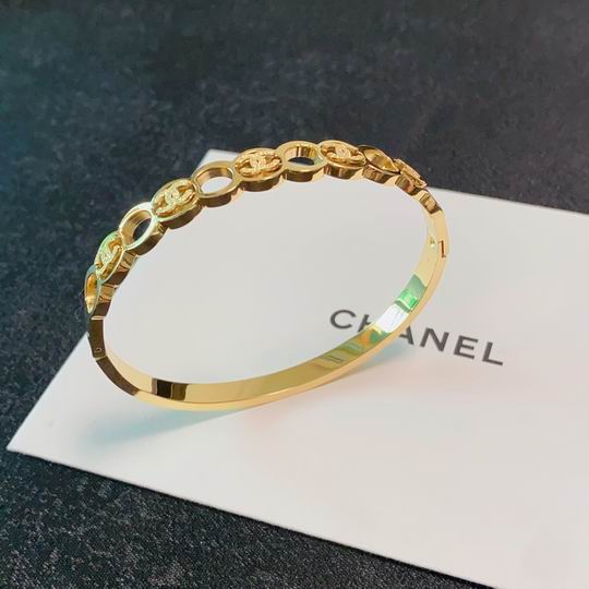 Chanel bracelet 11lyh130 (1)