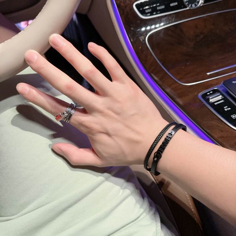 Chanel bracelet 03lyh90 (1)