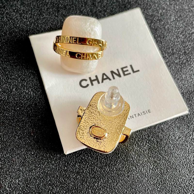 Chanel Earring 07yxh71 (1)
