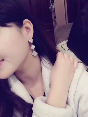 Van Cleef & Arpels earring 04lyh16 (1)