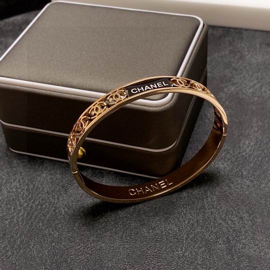 Chanel bracelet 11lyh182 (1)
