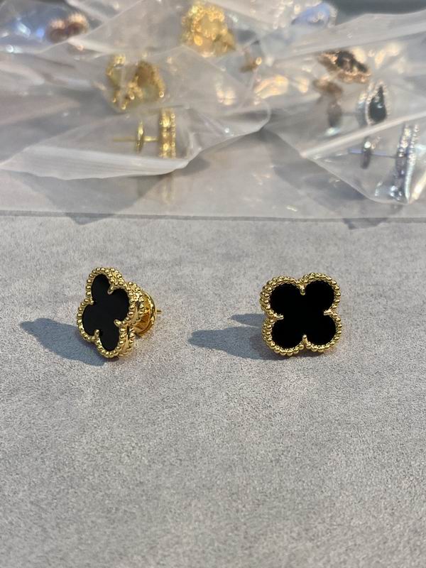Van Cleef & Arpels earring 03lyh38 (1)