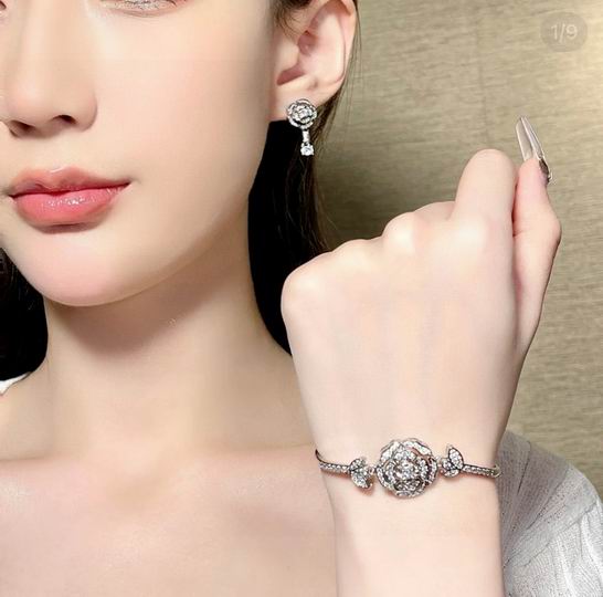 Chanel bracelet 12lyh52 (1)