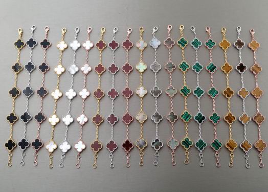 Van Cleef & Arpels necklace 04lyh22 (1)