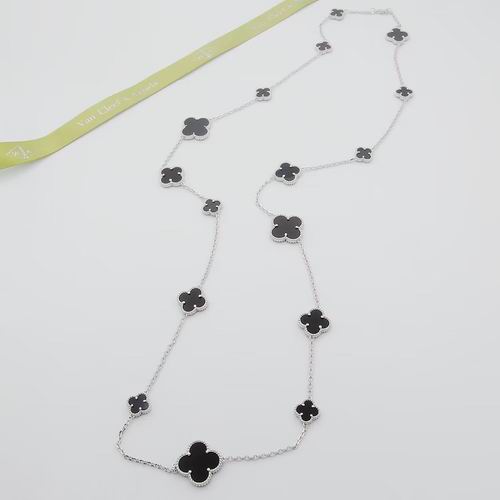 Van Cleef & Arpels necklace 01lyh40 (1)