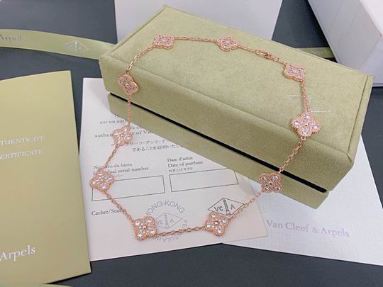 Van Cleef & Arpels necklace 01lyh41 (1)