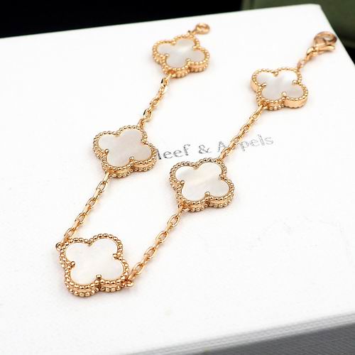 Van Cleef & Arpels bracelet 12lyh37 (1)