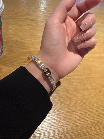 Chanel bracelet 12lyh25 (1)