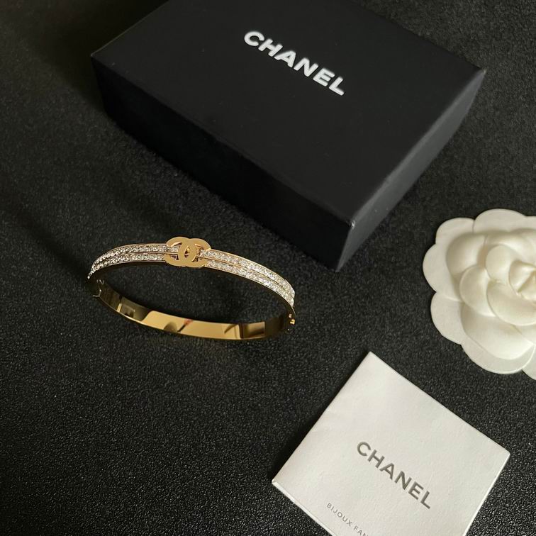 Chanel bracelet 12lyh46 (1)