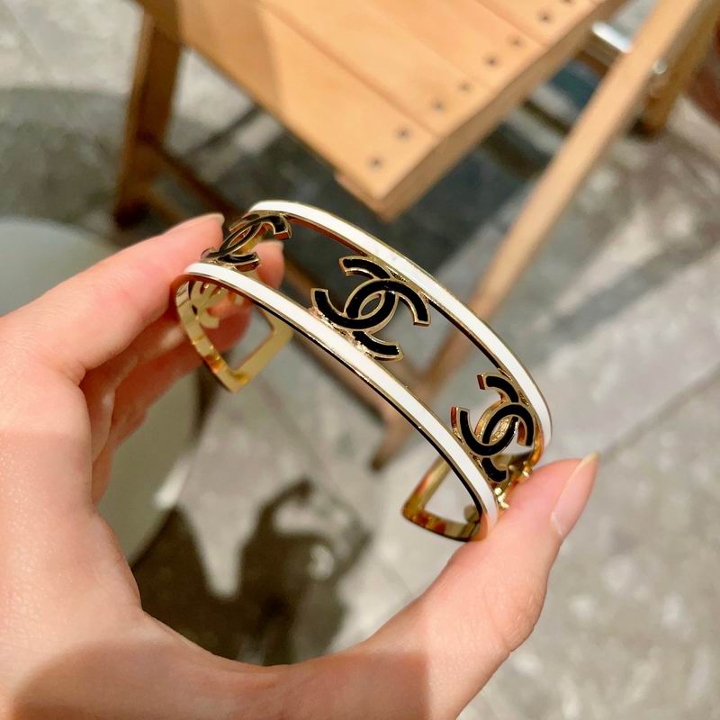 Chanel bracelet 05yxh16 (1)