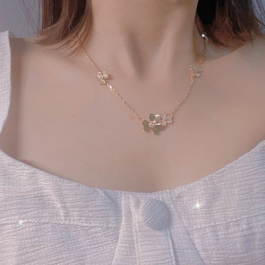 Van Cleef & Arpels necklace 04lyh32 (1)