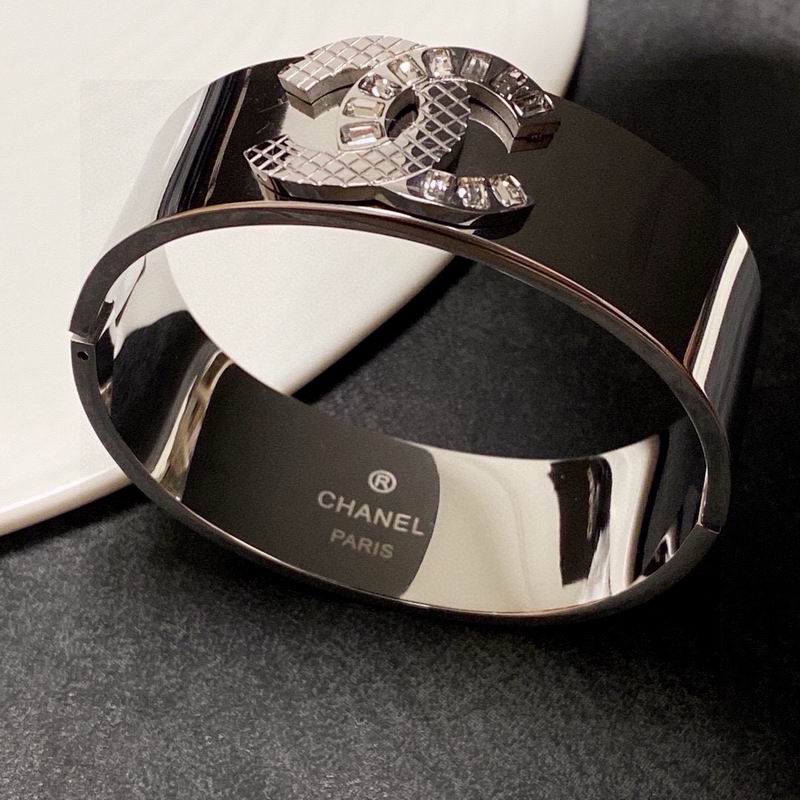 Chanel bracelet 05yxh18 (1)