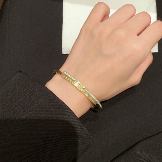 Chanel bracelet 11lyh96 (1)