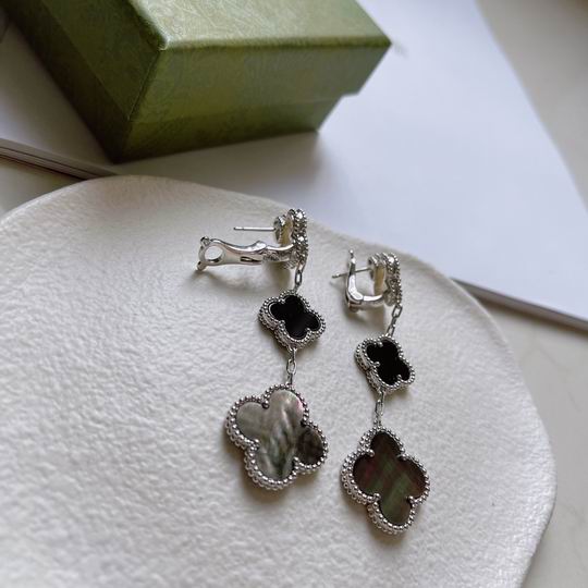 Van Cleef & Arpels earring 04lyh12 (1)