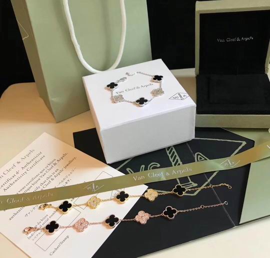 Van Cleef & Arpels bracelet06 (8)
