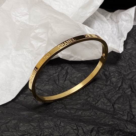 Chanel bracelet 12lyh73 (1)