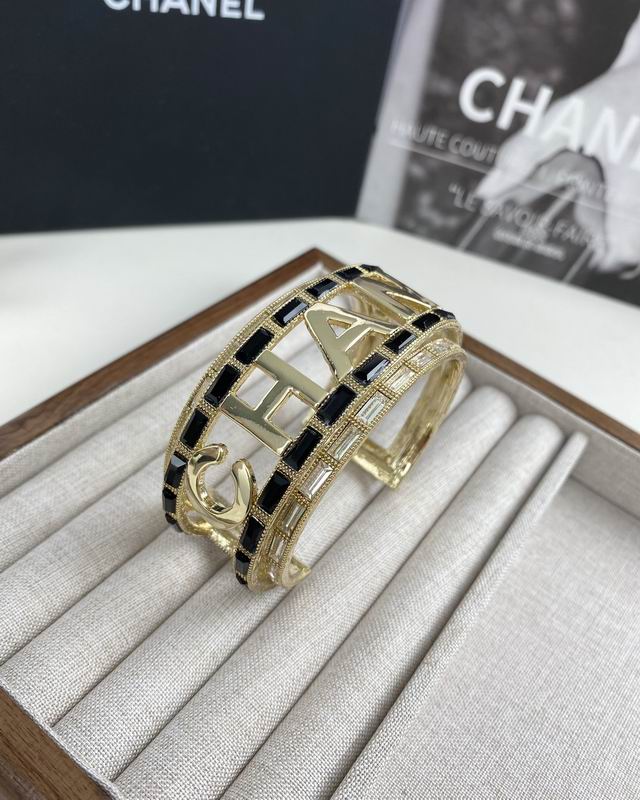 Chanel bracelet 06yxh02 (1)
