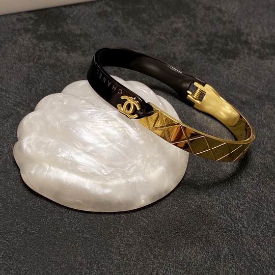Chanel bracelet 11lyh107 (1)