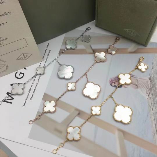 Van Cleef & Arpels bracelet 04lyh28 (1)