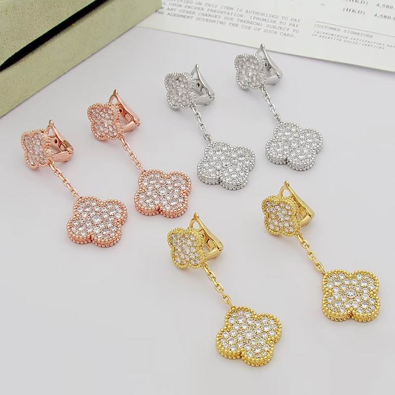 Van Cleef & Arpels earring 07yxh01 (1)
