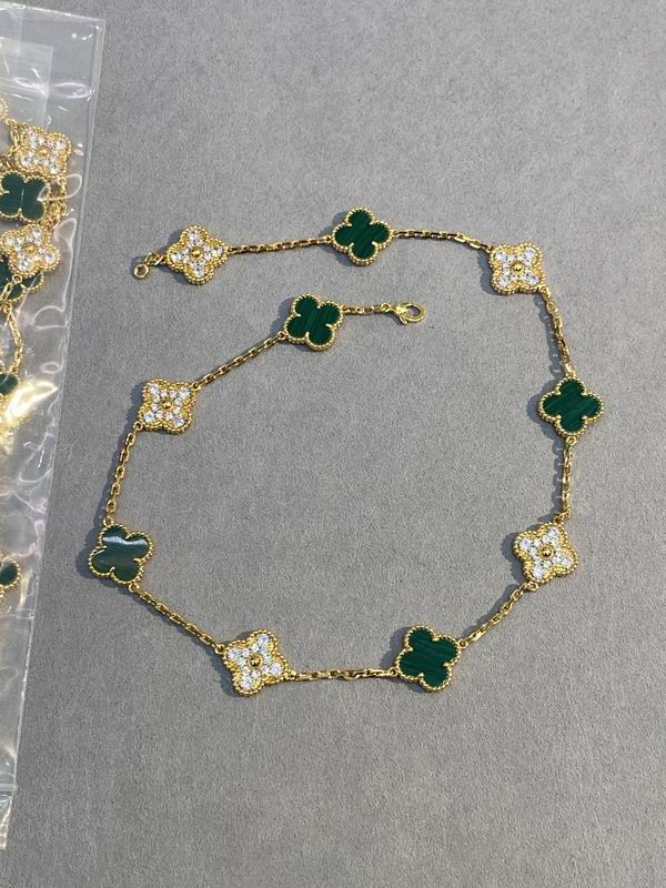 Van Cleef & Arpels necklace 03lyh58 (1)