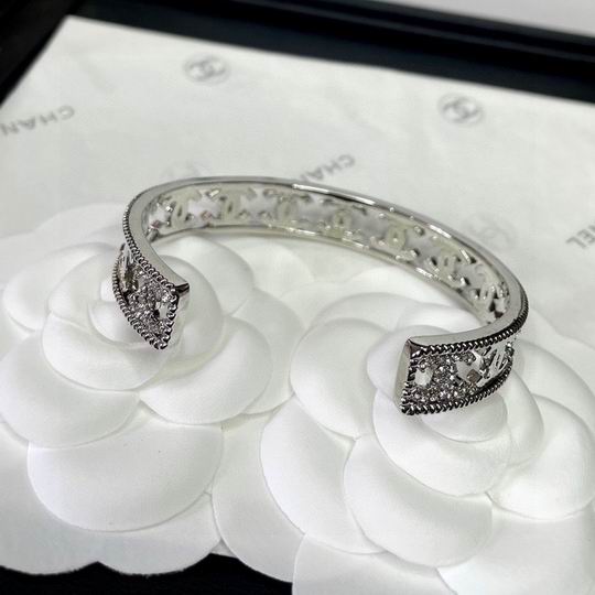 Chanel bracelet 11lyh103 (1)