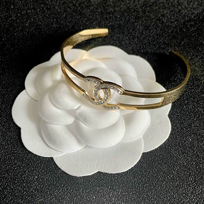 Chanel bracelet 05yxh15 (1)