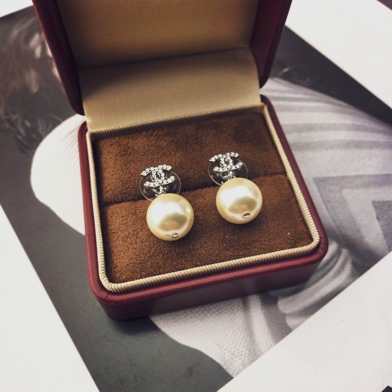 Chanel Earring 06yxh82 (1)