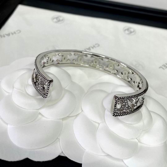 Chanel bracelet 11lyh126 (1)
