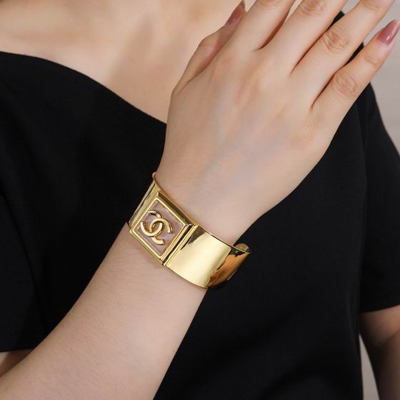 Chanel bracelet 12lyh69 (1)