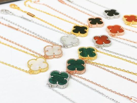Van Cleef & Arpels bracelet 05lyh33 (1)