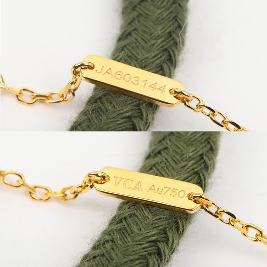 Van Cleef & Arpels necklace 05lyh35 (1)
