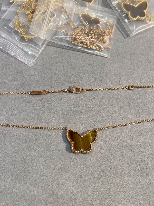 Van Cleef & Arpels necklace 03lyh60 (1)