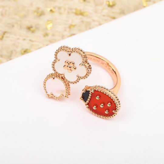 Van Cleef & Arpels ring 06lyh14 (1)