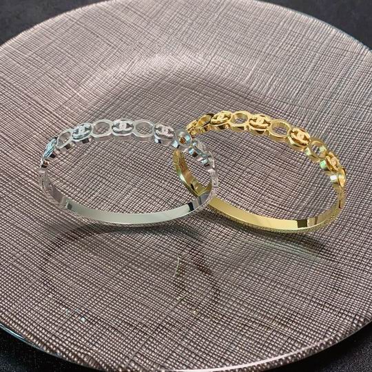 Chanel bracelet 11lyh130 (1)